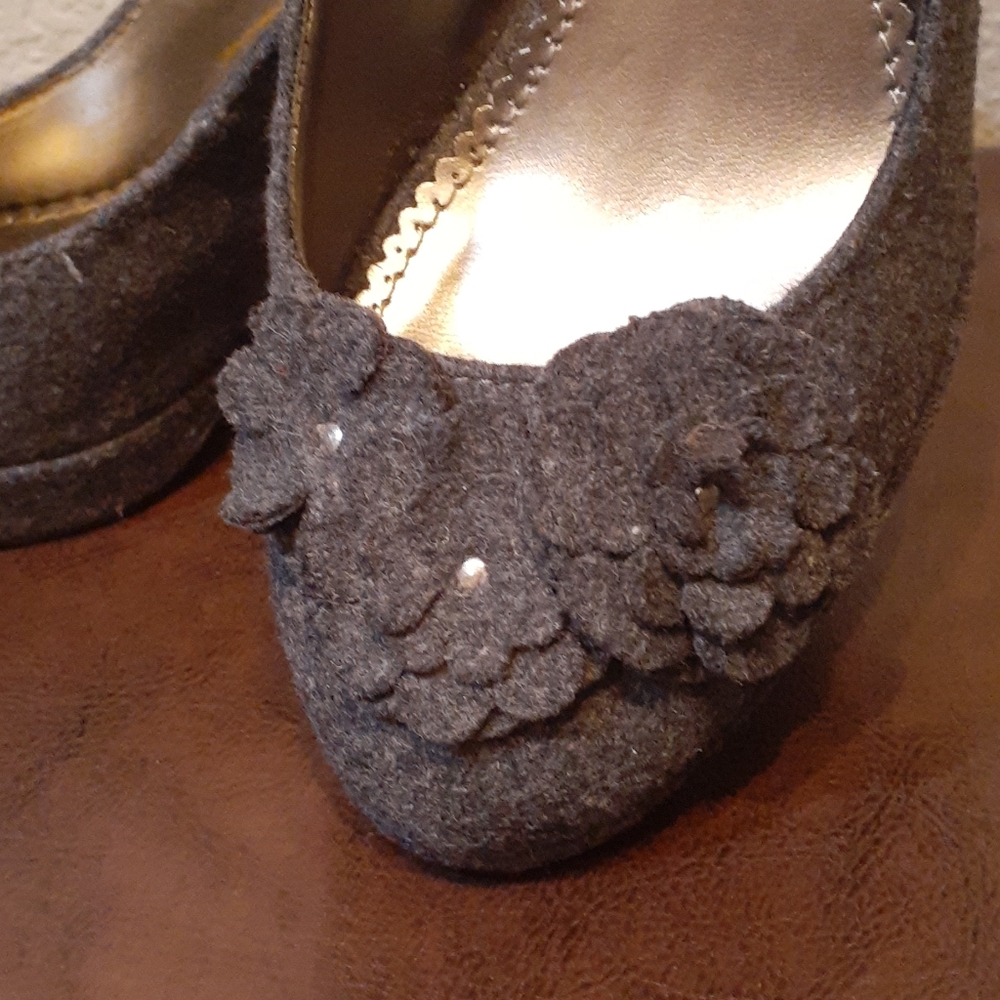 Fioni Heels - Picture 3 of 7